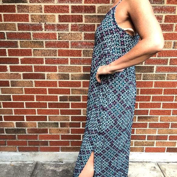 Patterned Maxi Dress - Picture 3 of 4